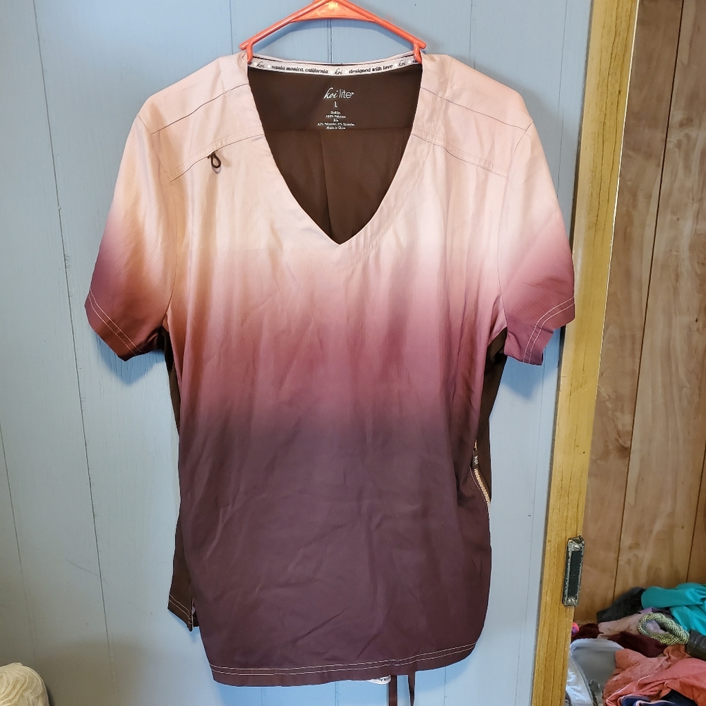 Koi lite scrub top